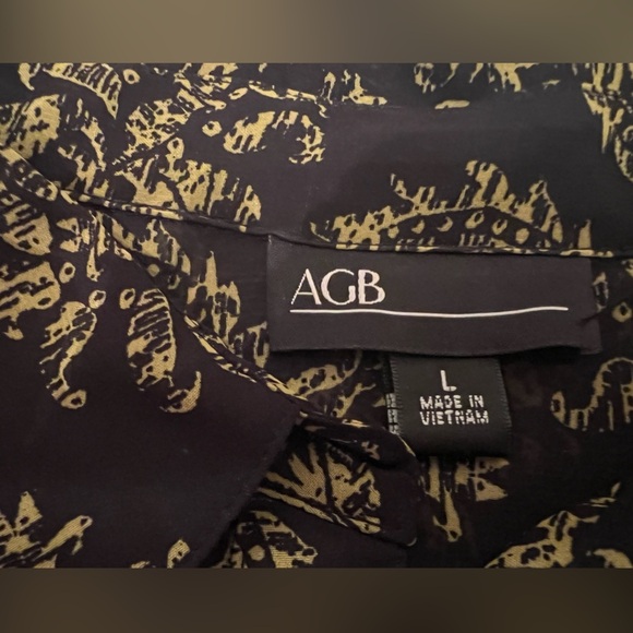 AGB  LARGE  SHEER  BLACK AND LIME GREEN PRINTED BLOUSE. LONG SLEEVES - Picture 7 of 11